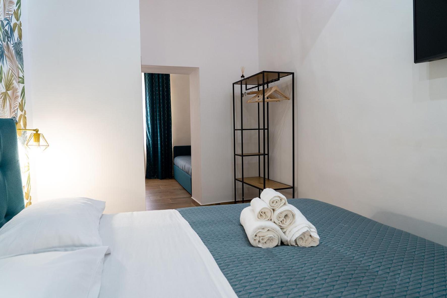 Bed and Breakfast A Casa Di Edel à Naples Extérieur photo